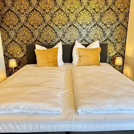 Renaissance Boutique -